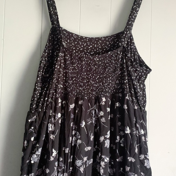 TERRA & SKY Women's Plus Twin Printed Tiered Maxi Dress
Size XXL (20W-22W) - Picture 4 of 10